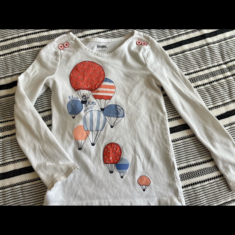 ADORABLE long sleeve top